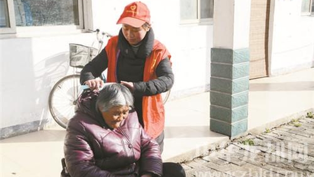 大王莊鄉(xiāng)敬老院開(kāi)展“傳承雷鋒精神、弘揚(yáng)時(shí)代新風(fēng)”活動(dòng)